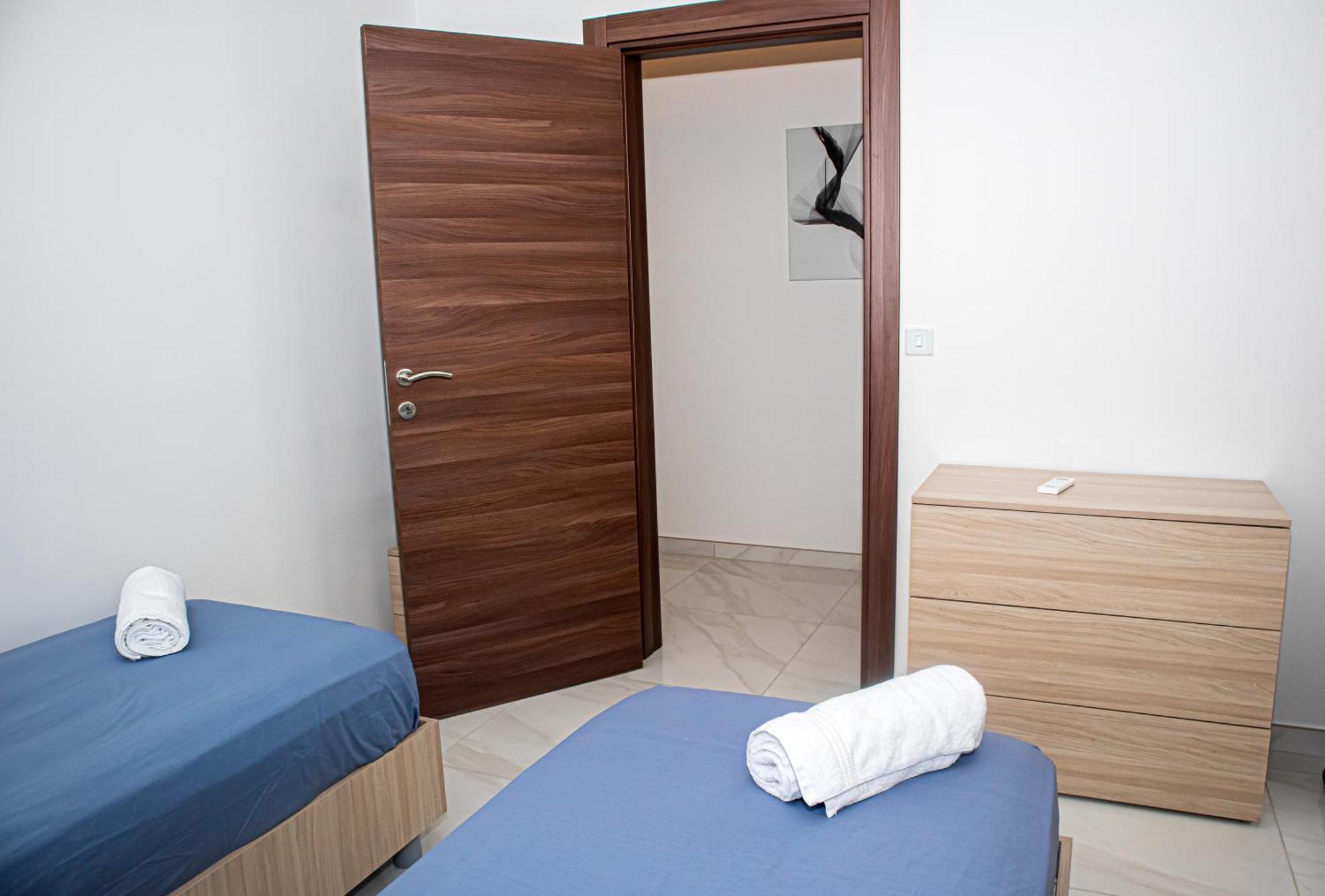Qawra Two Bedroom New Appartement *